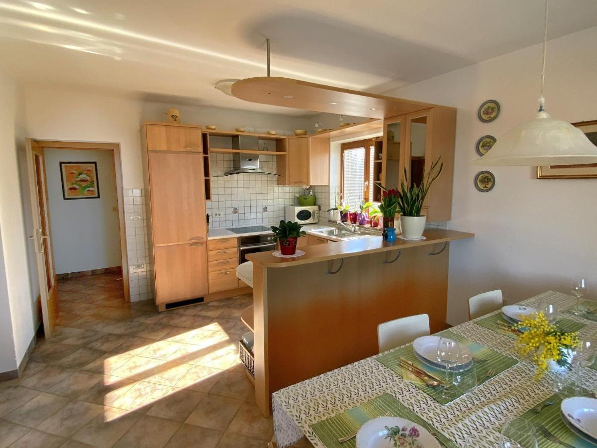 Sea View Istrian Countryside Apartment - Rota Dragonja Exterior photo