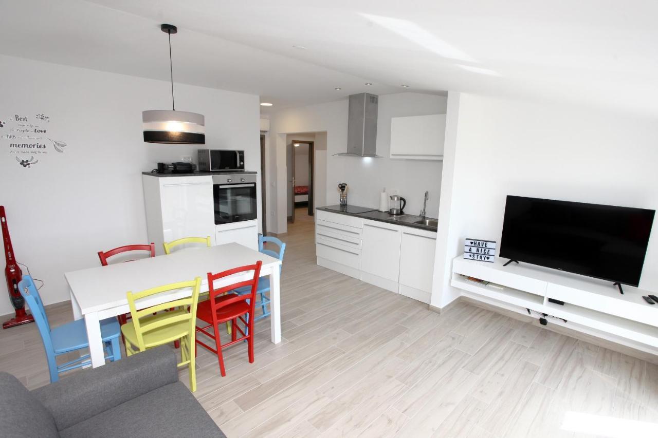 Sea View Istrian Countryside Apartment - Rota Dragonja Exterior photo