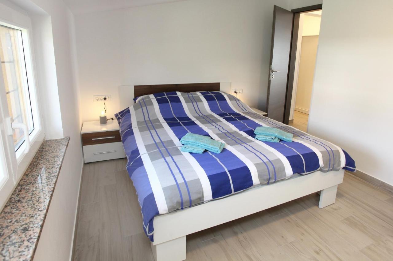 Sea View Istrian Countryside Apartment - Rota Dragonja Exterior photo