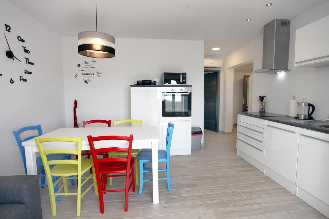 Sea View Istrian Countryside Apartment - Rota Dragonja Exterior photo