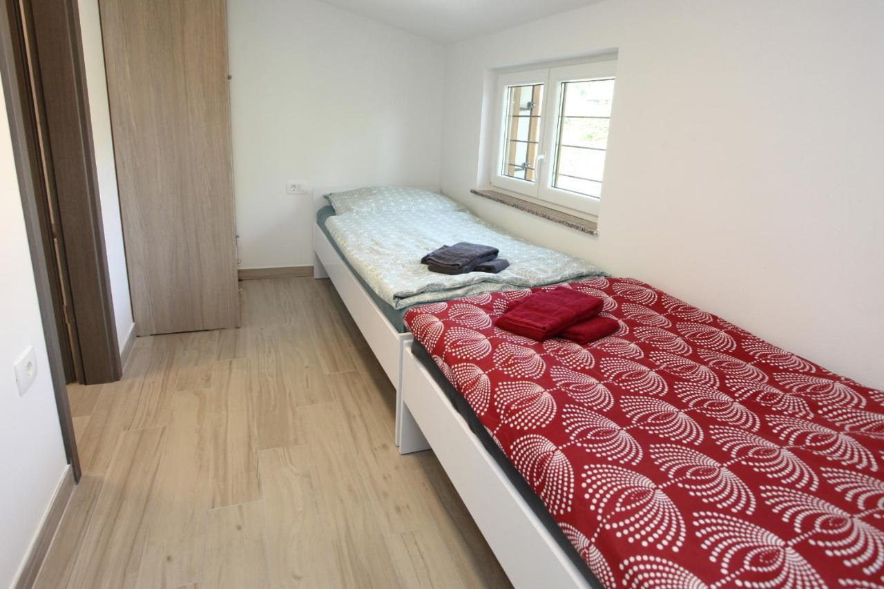 Sea View Istrian Countryside Apartment - Rota Dragonja Exterior photo