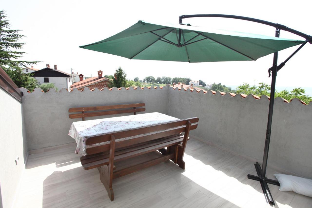 Sea View Istrian Countryside Apartment - Rota Dragonja Exterior photo